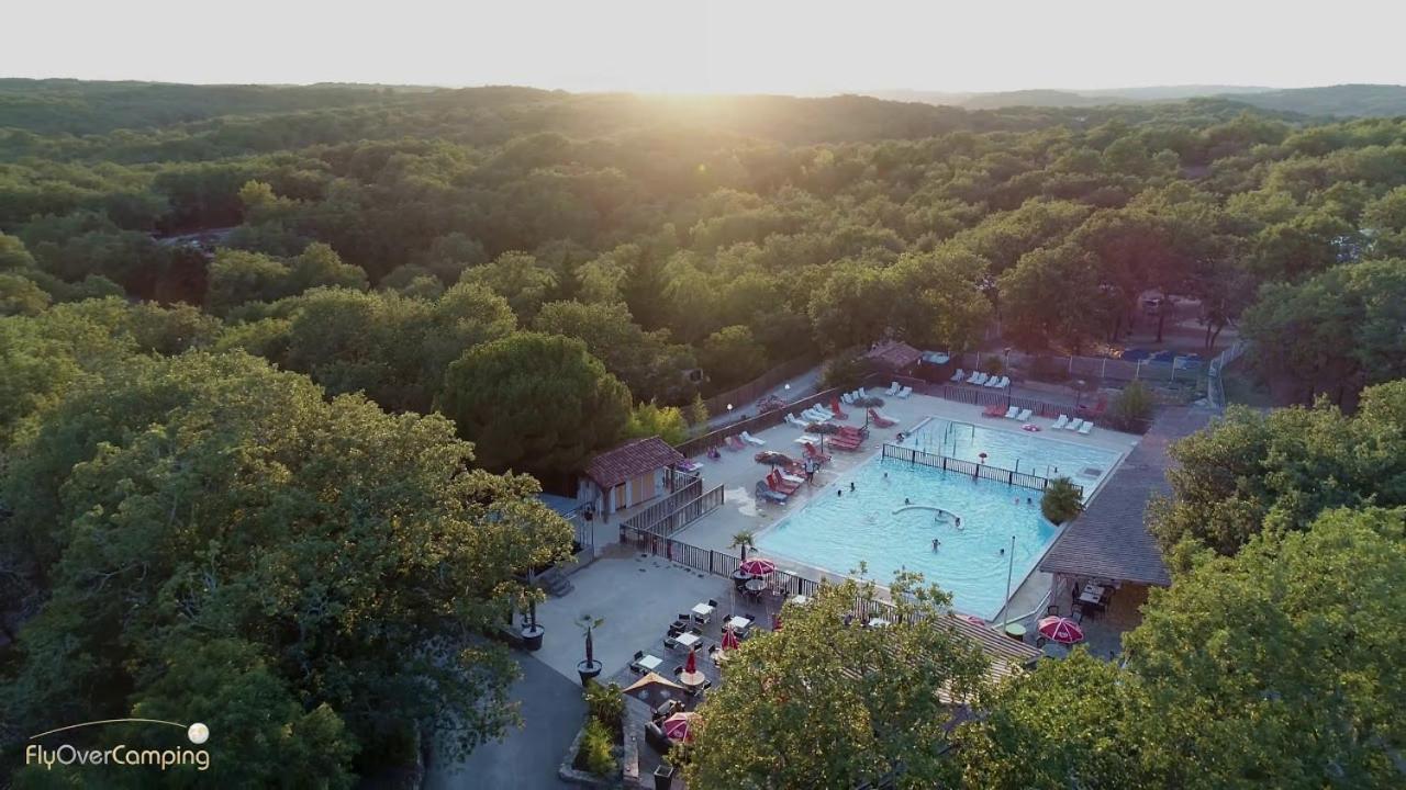 Camping Les Reflets Du Quercy Hotel Crayssac Exterior photo