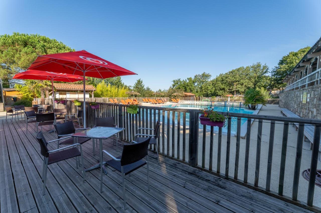 Camping Les Reflets Du Quercy Hotel Crayssac Exterior photo