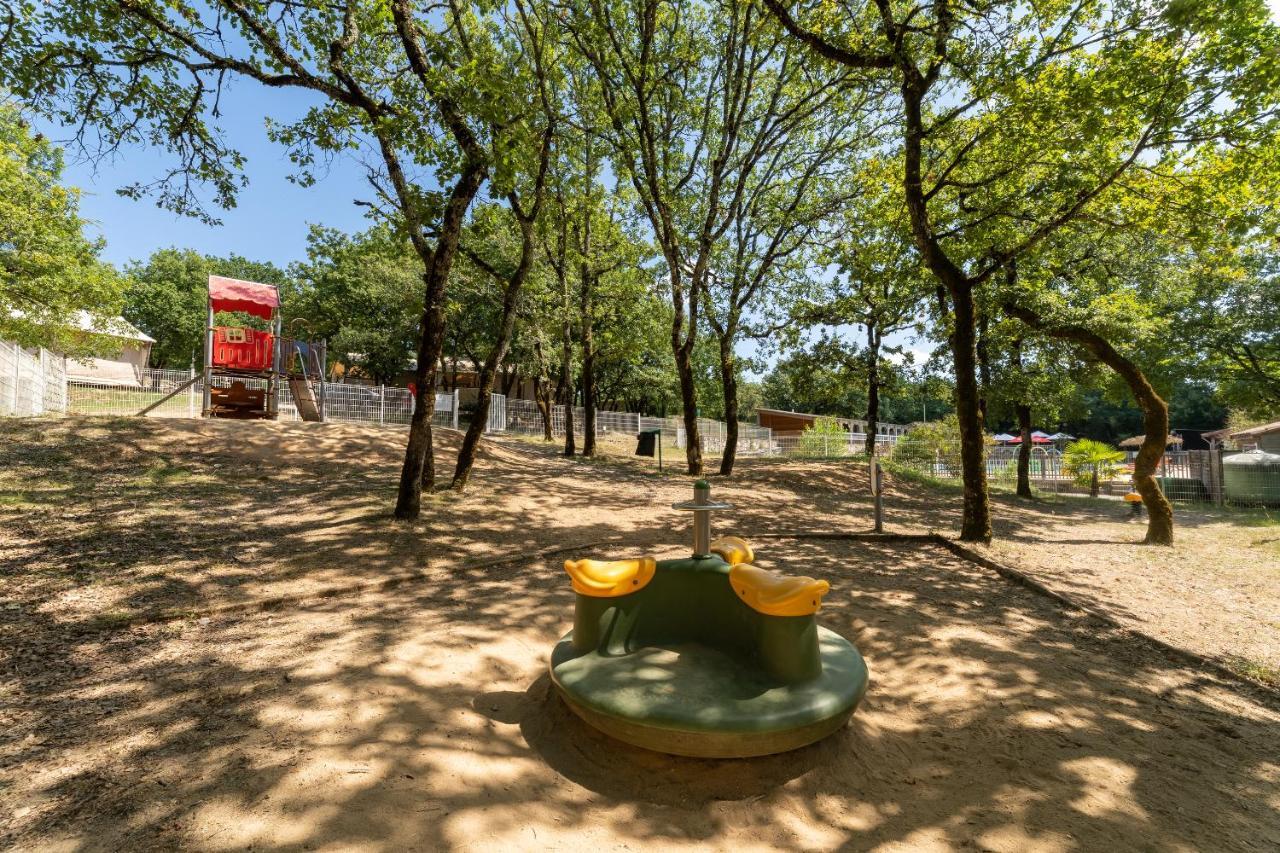 Camping Les Reflets Du Quercy Hotel Crayssac Exterior photo