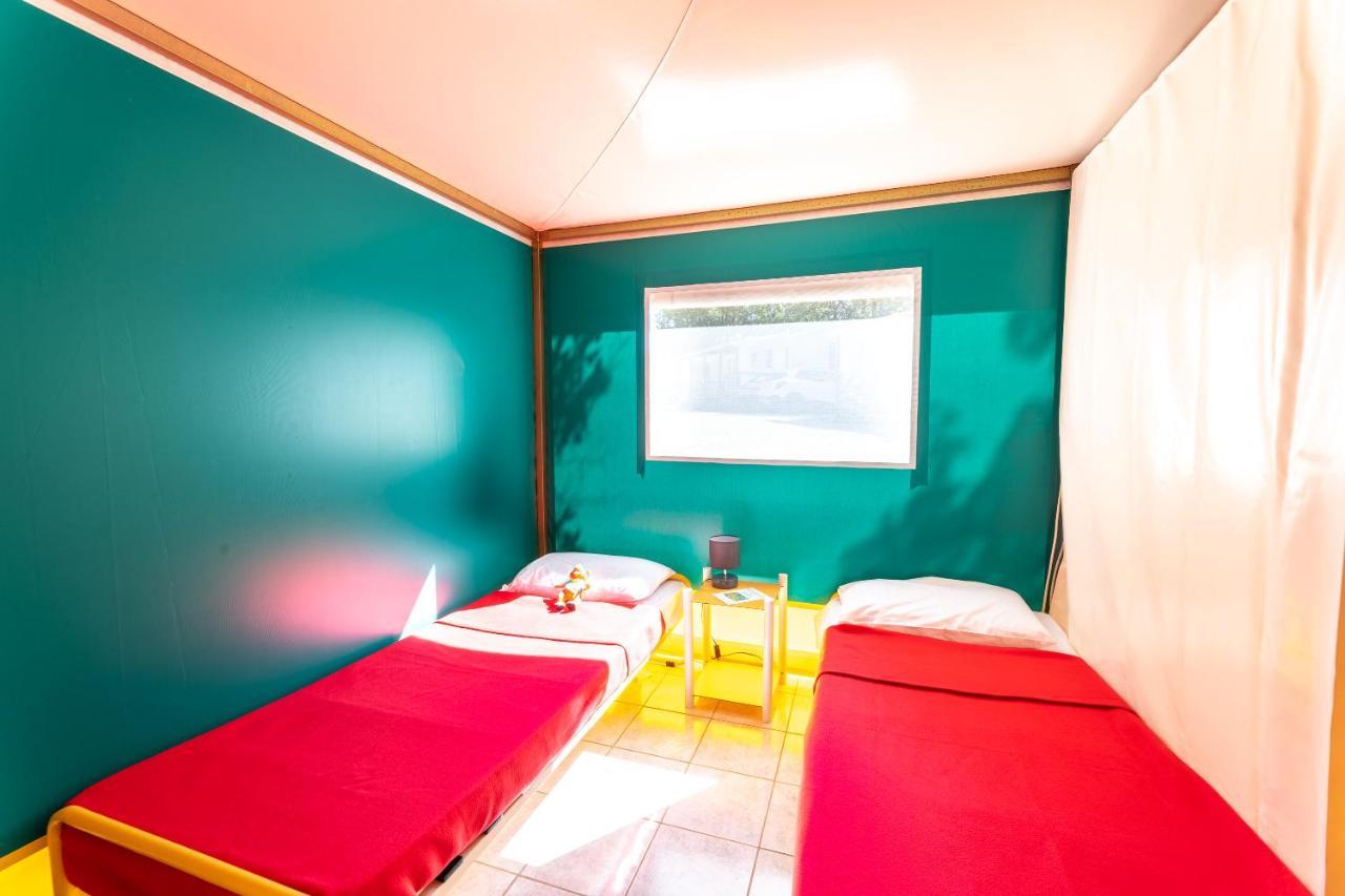 Camping Les Reflets Du Quercy Hotel Crayssac Exterior photo